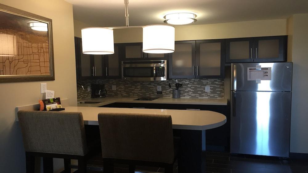 Staybridge Suites Merrillville By Ihg Esterno foto