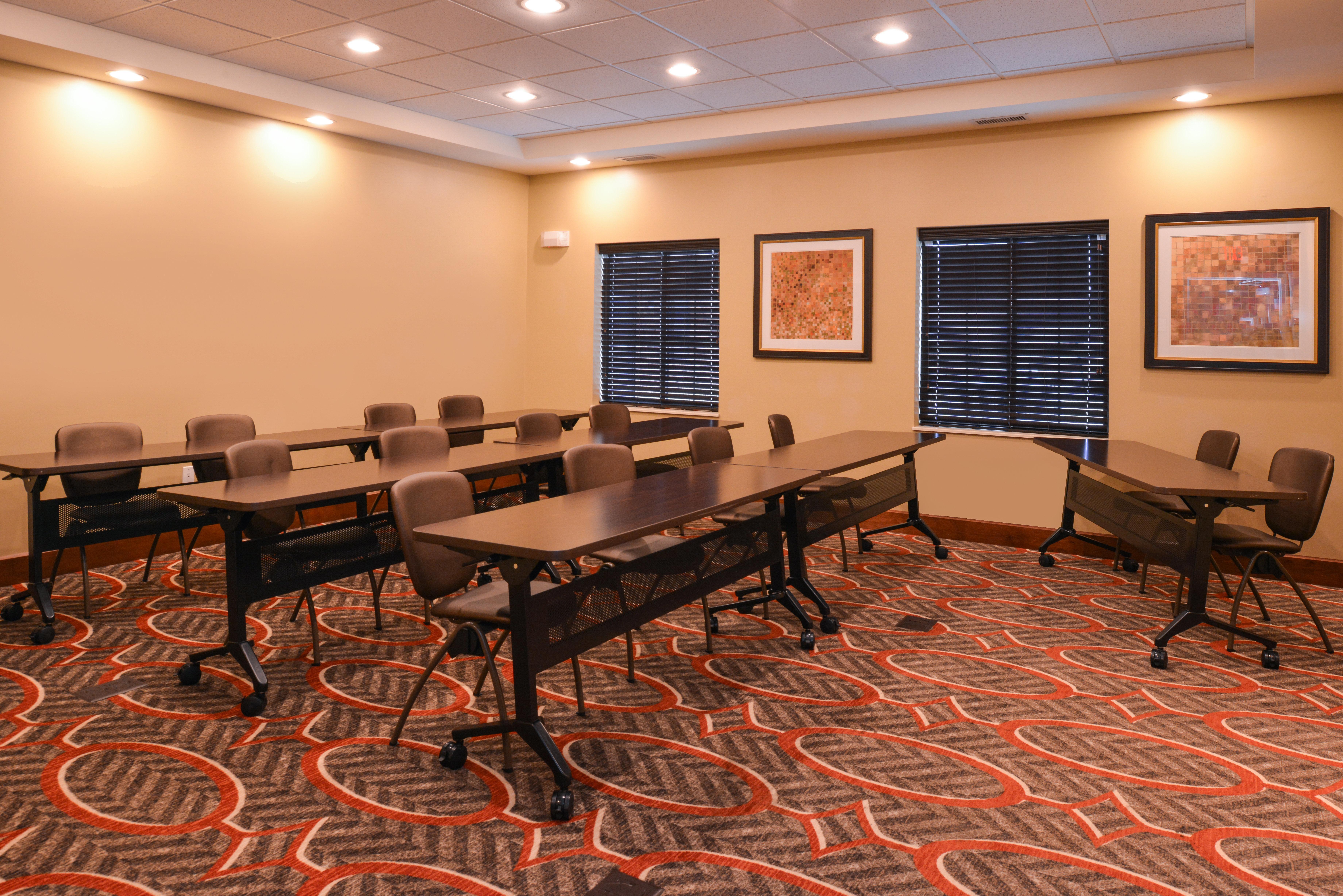 Staybridge Suites Merrillville By Ihg Esterno foto